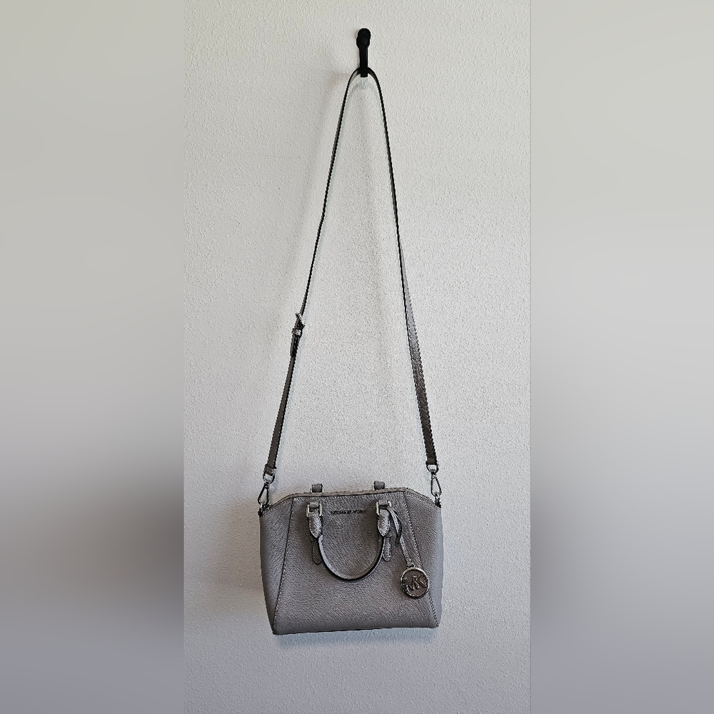 Michael Kors Gray Ciara Purse. - Picture 4 of 17